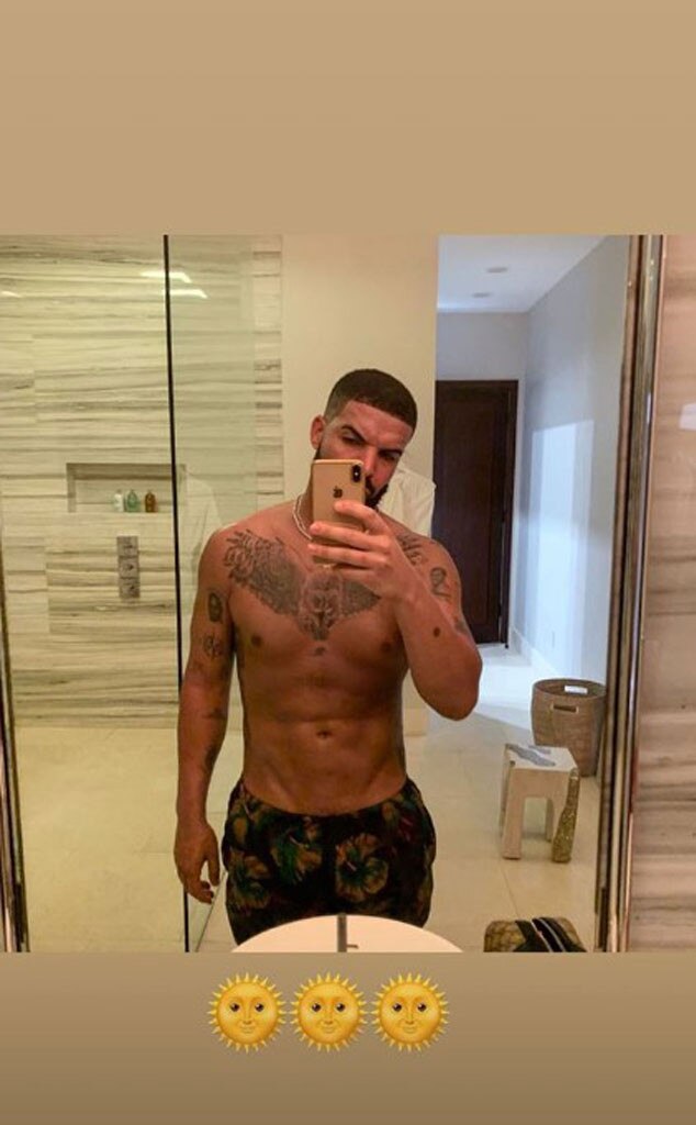 Drake's New Shirtless Selfie Will Have Everyone in Their Feelings - E! Online